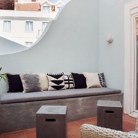 Renovated Charming Apartment With Terrace In Lapa Lisbon Luaran gambar